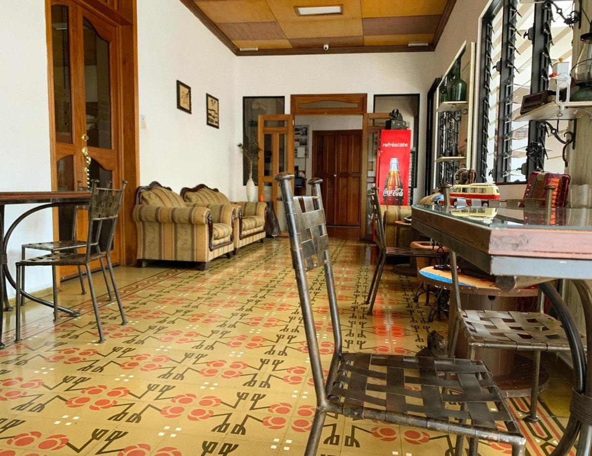 Hostal Las Puertas Santa Ana Ngoại thất bức ảnh