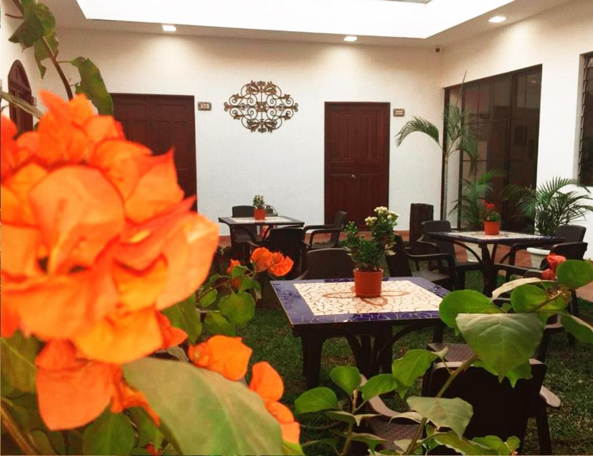 Hostal Las Puertas Santa Ana Ngoại thất bức ảnh