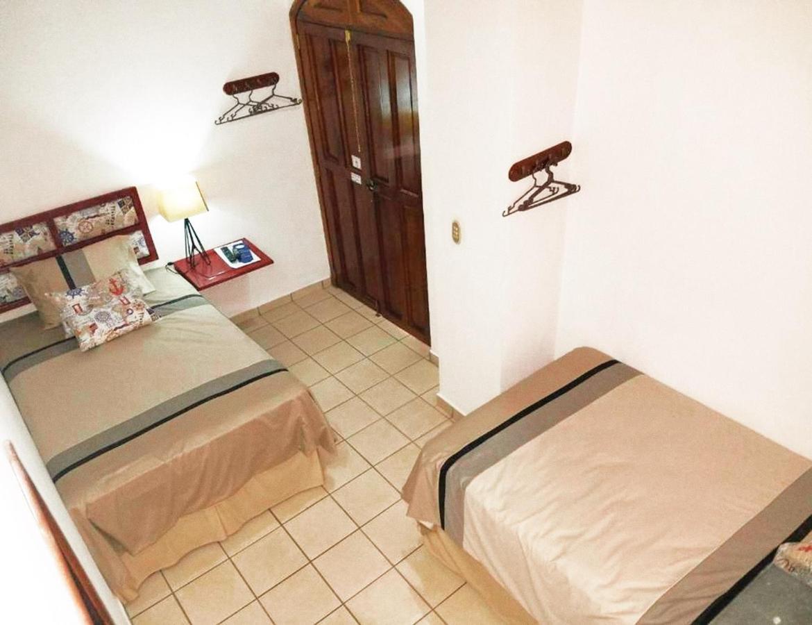 Hostal Las Puertas Santa Ana Ngoại thất bức ảnh