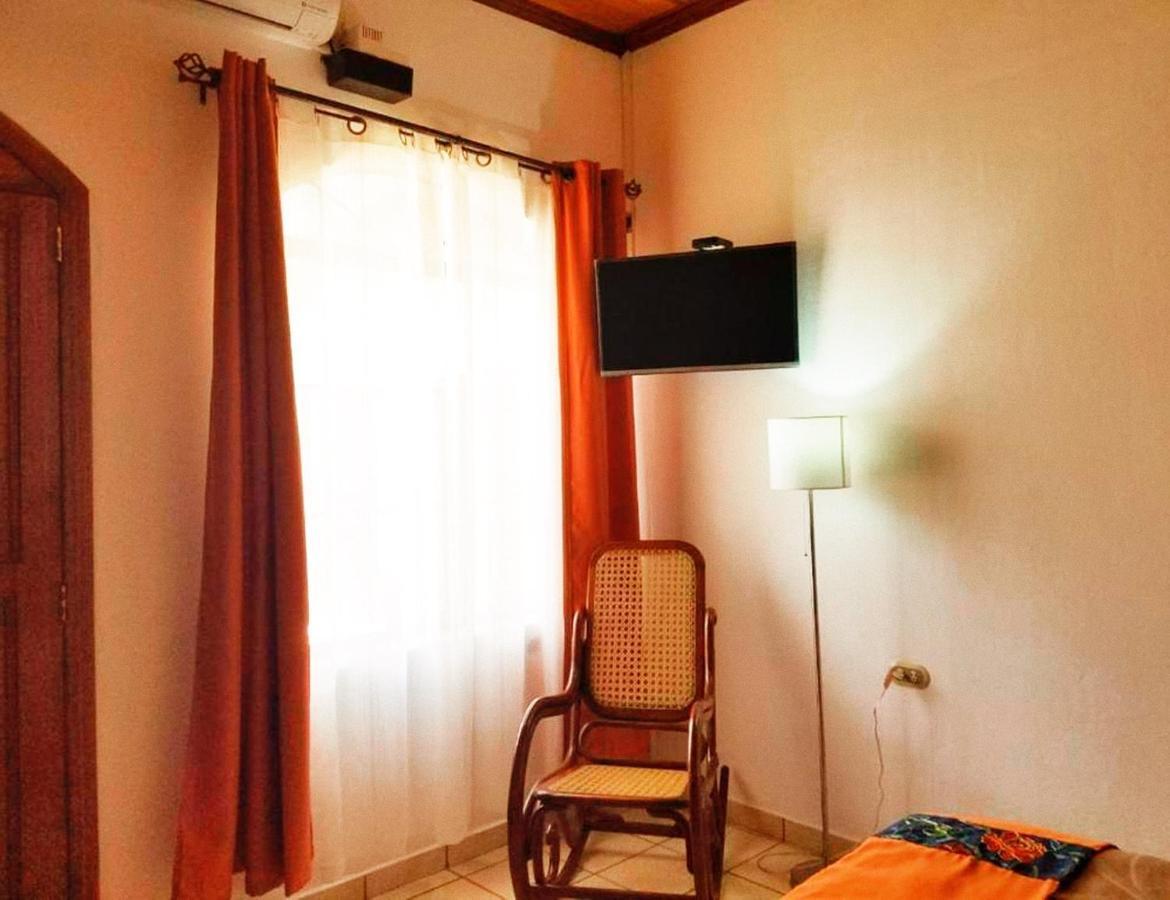 Hostal Las Puertas Santa Ana Ngoại thất bức ảnh