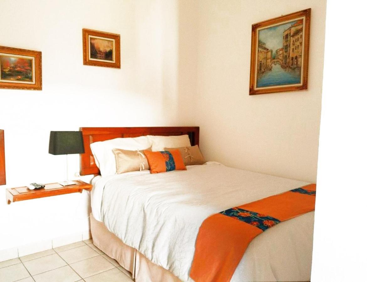Hostal Las Puertas Santa Ana Ngoại thất bức ảnh